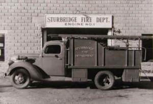 Stake-bodied fire engine