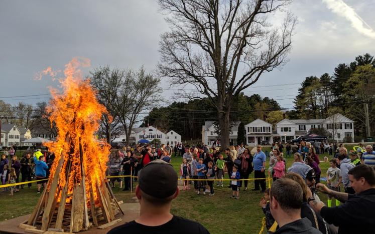 Sturbridge Community Bonfire - April 2019
